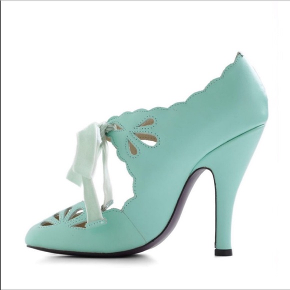 🏆HP🏆Mojo Moxy Buffy, size 10M - Picture 2 of 8